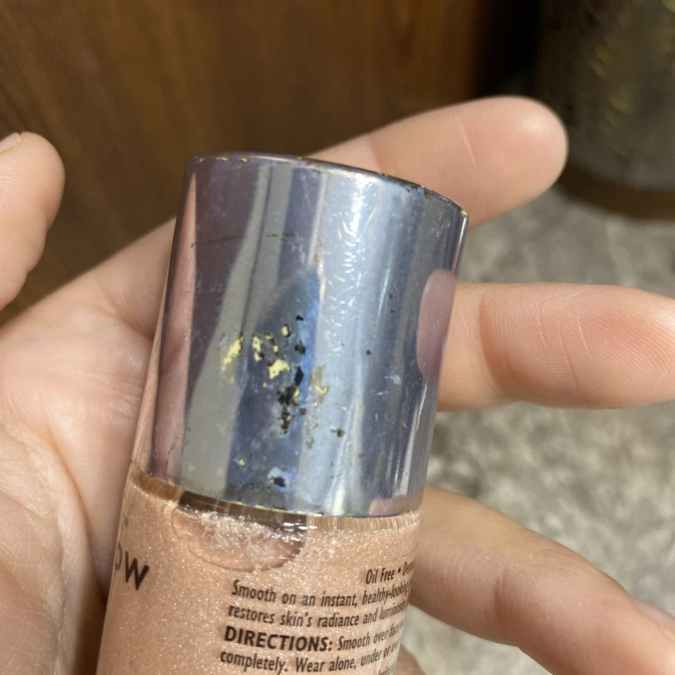 Brillo facial rápido e impecable de Sally Hansen (muñeca bebé brillante) ¡Piel brillante! Foto 2 de 4