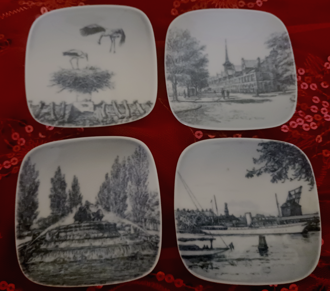 Set of 4 Blue and White Bing & Grondahl Plates Designed by Kjeld Bunfils, Made in Denmark, Small Plates