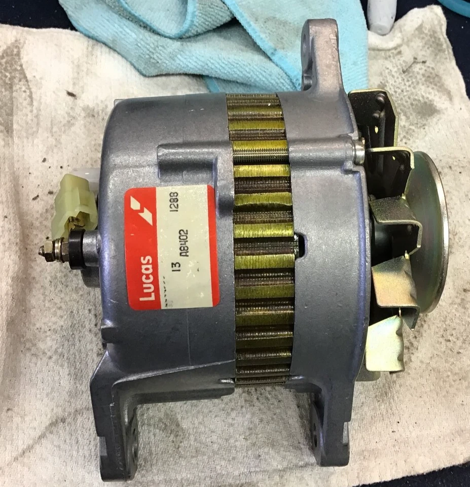 Alternador Lucas Reman A8402 para 86-90 Chevrolet GMC, Isuzu (R25) Foto 2 de 3