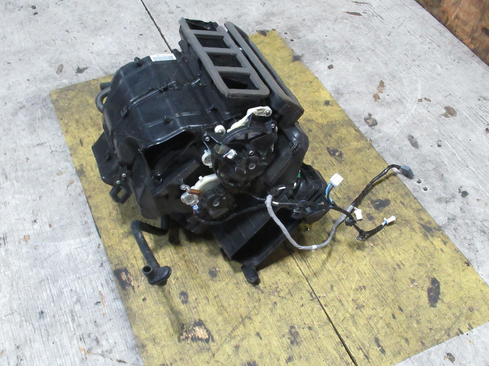 2018 HONDA CIVIC TYPER FK8 OEM HVAC CONTROL VENTS AND AC EVAPORATOR