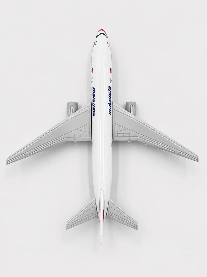 Malaysia Airlines Boeing 777 Diecast Model Aircraft Plane 1:400 Scale ...