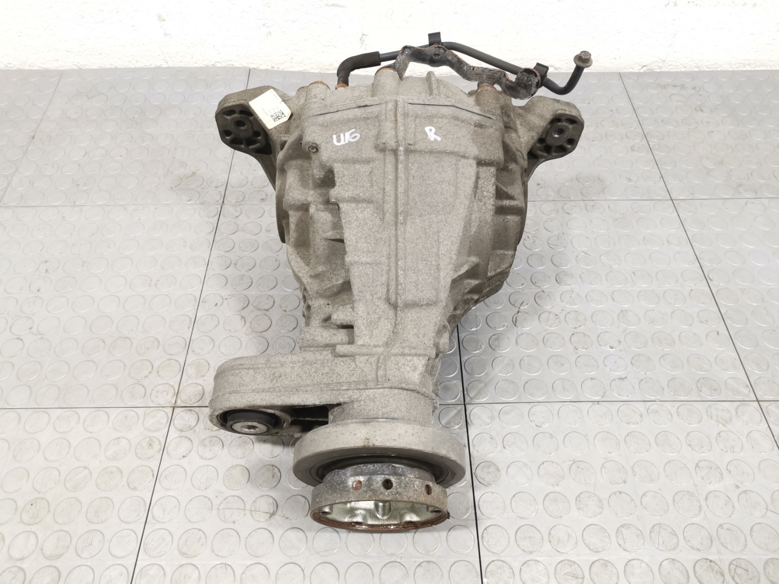 MASERATI Levante 3.0L AWD 2019 Rear Differential Axle Carrier 06700376850 OEM