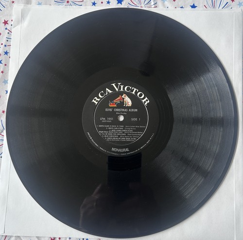 Elvis Presley LP, Elvis' Christmas Album, RCA # LPM-1951 Monaural - Picture 3 of 8