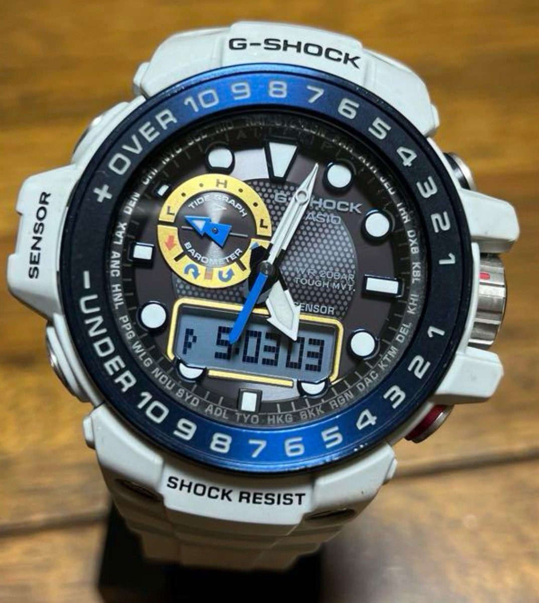 CASIO G-SHOCK GULFMASTER GWN-1000E-Electric Wave Solar, White