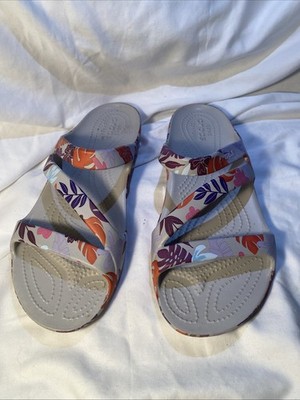 WOMEN'S CROCS KADEE II GREY/TROPICAL FLORAL BEACH/POOL WATER SANDALS SIZE 10
