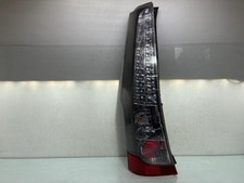 Feu arrière Mitsubishi GRANDIS