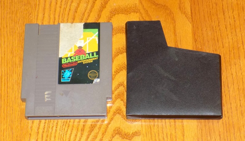 BASEBALL SPORT SERIES NINTENDO NES GAME CARTRIDGE & SLEEVE JAPAN 1985 5 SCREWS