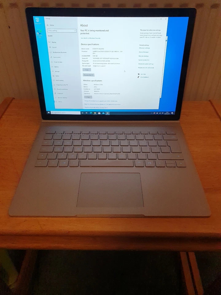 Microsoft Surface Book Intel i5 8GB RAM /128GB SSD + Keyboard  W11 or W10 - Image 2 of 3
