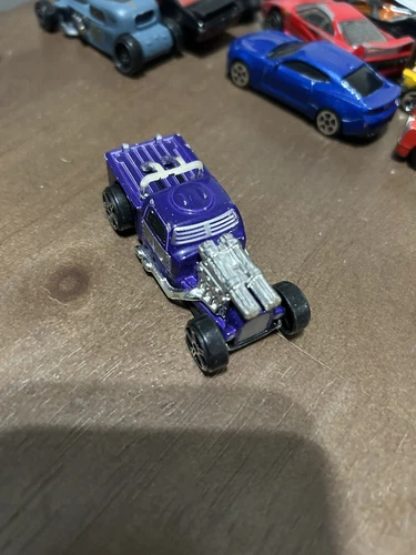Maisto Diecast Leadslinger Purple DSTROYR