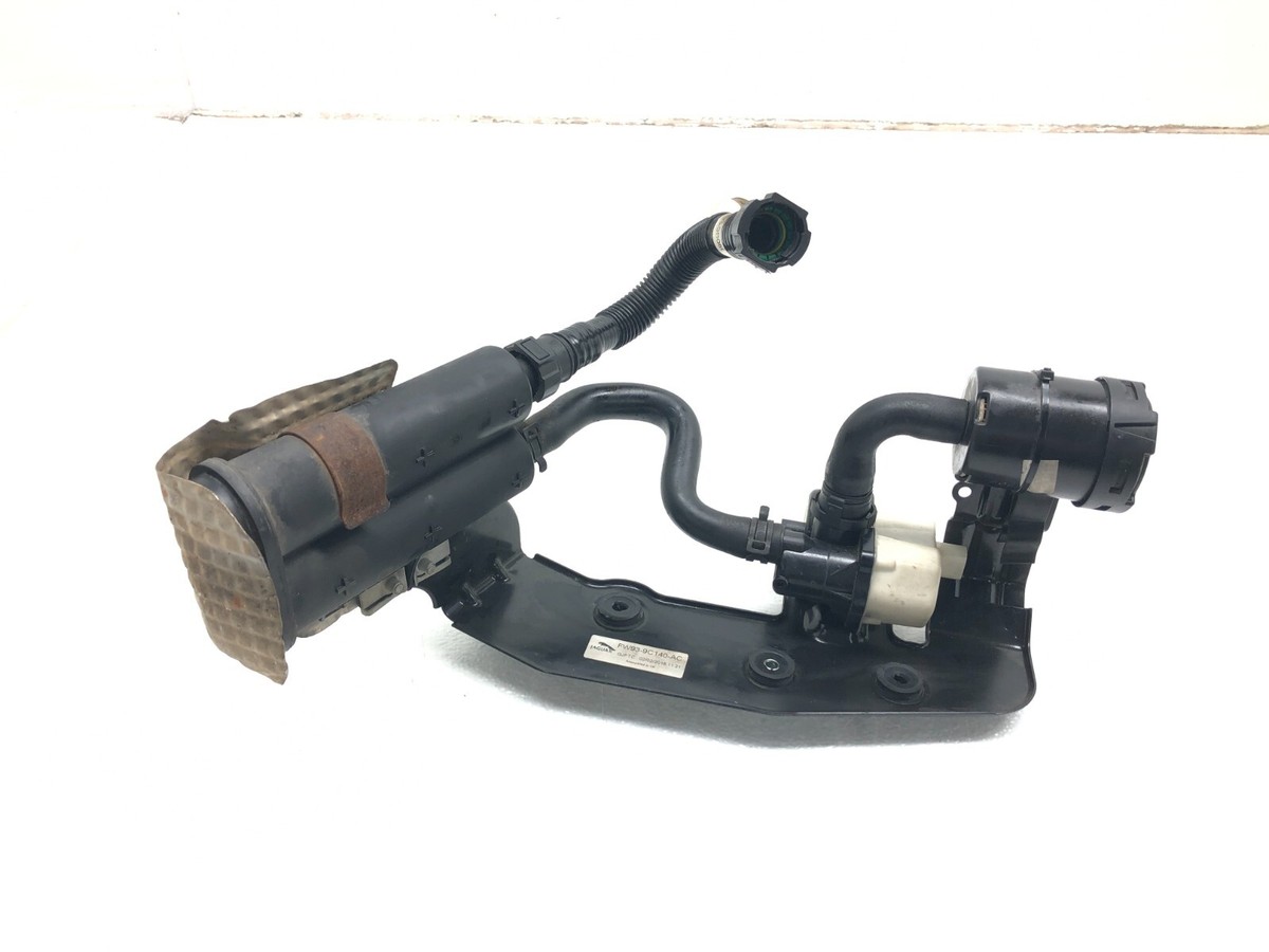 2016-2019 JAGUAR XJ XJL FUEL VAPOR BREATHER VALVE LEAK DETECTION