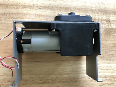 HAKKO FM-206, Nidec Servo DMN37HE-005 D.C.24V Motor No. 1524 + Pump, See Desc
