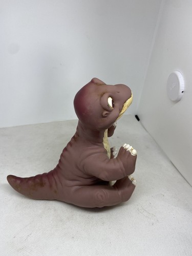 Vintage The Land Before Time Movie Puppet Little Foot 1988 Pizza Hut Figure - Picture 2 of 5