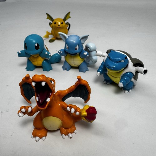 Takara Tomy Monster Collection Moncolle Charmeleon Figure - POKÉMON CATALOGUE