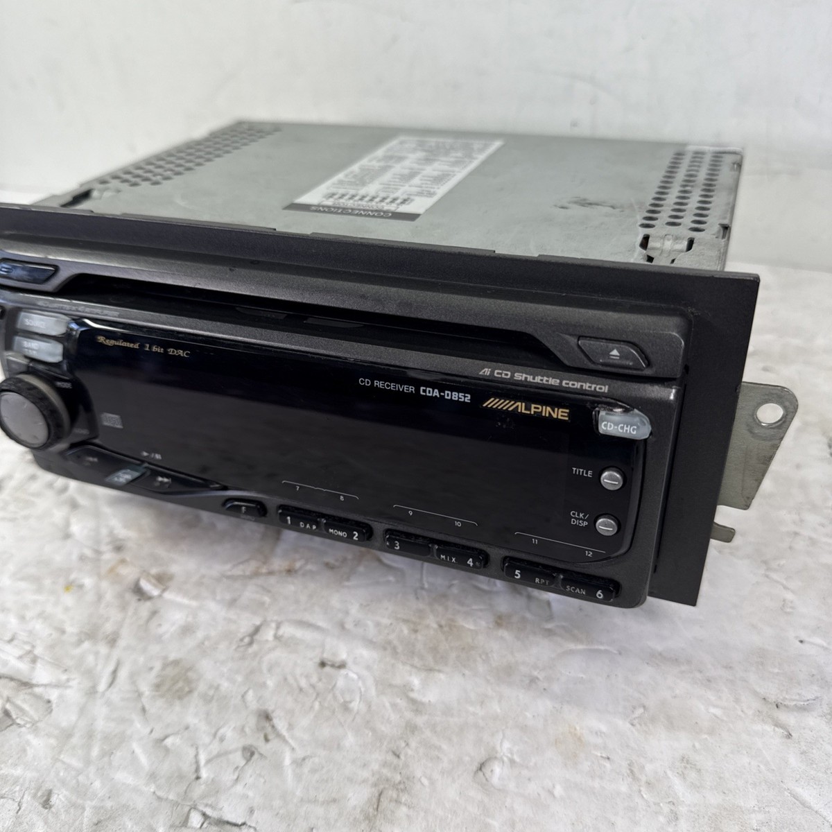 BAD CD) Alpine CDA-D852 CD Old School Car Stereo 1.5 DIN 1999 RARE