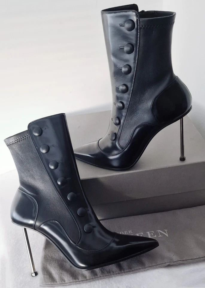 Alexander McQueen Black shiny leather Victorian Stiletto Ankle Boots 40 UK7  - Image 2 of 4