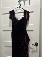 Badgley Mischka Off The Shoulder Ruffle Velvet Gown Burgundy Sz 16
