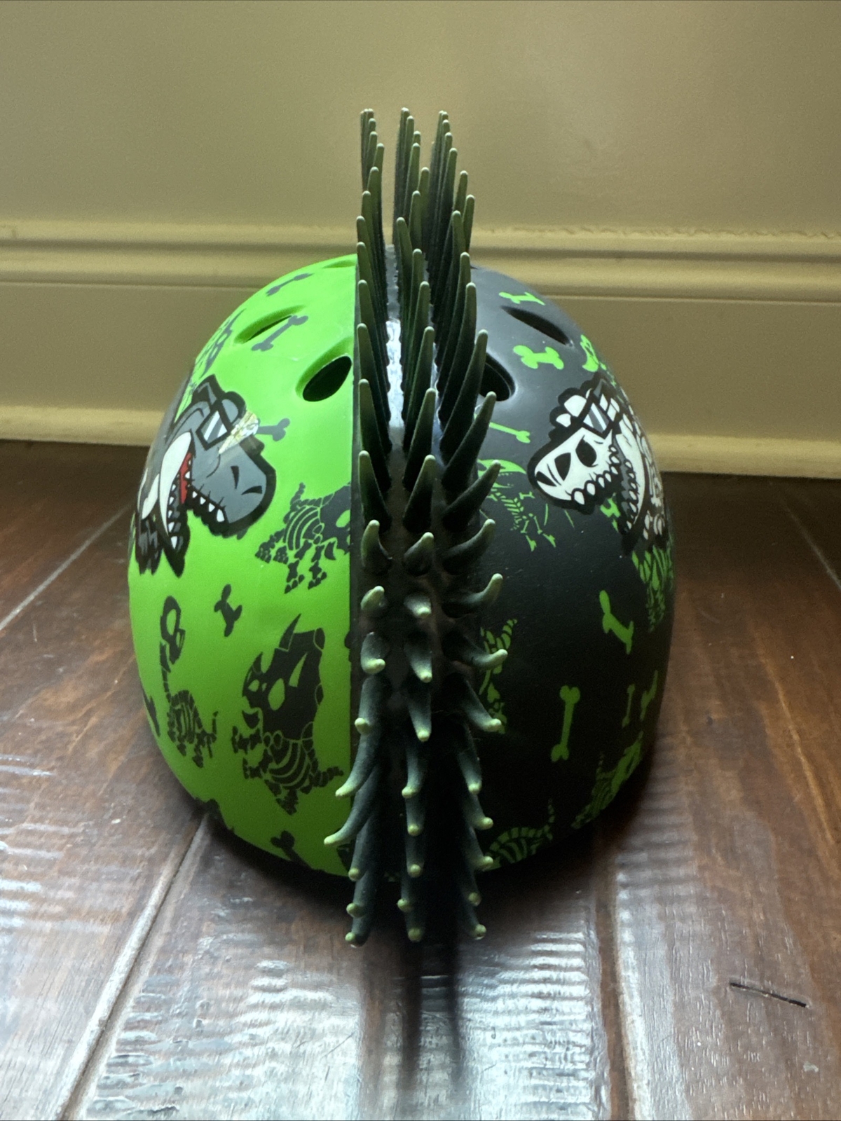 Picture 2 of 16