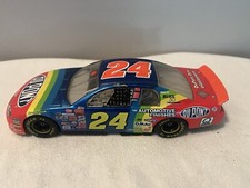 JEFF GORDON 24 DuPONT Retro Rainbow 1999 Chevy Monte Carlo 1:24 NASCAR Diecast