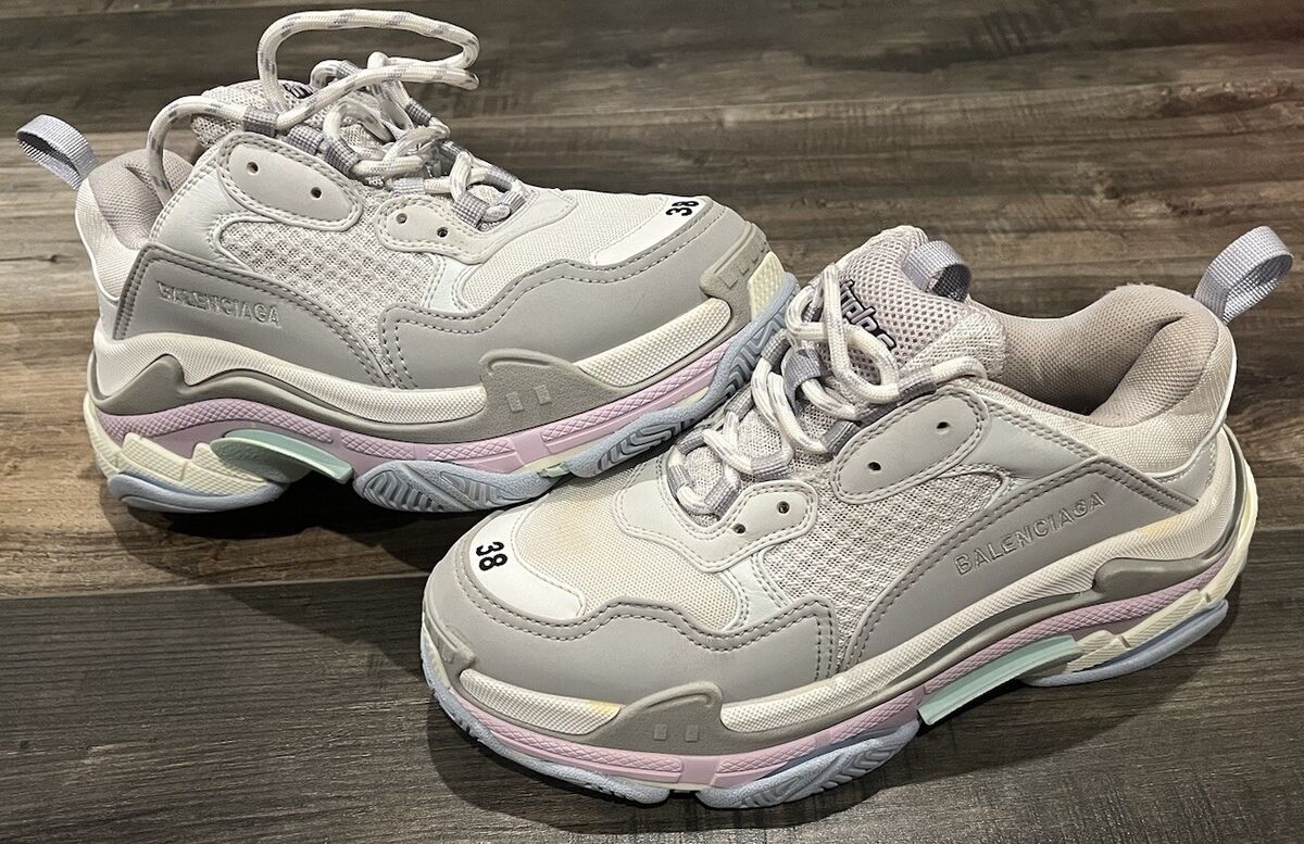 Balenciaga Triple S Women Pastel Chunky Sneakers Shoes 38 US Balenciaga Triple S Women Pastel Chunky Sneakers Shoes 38 US