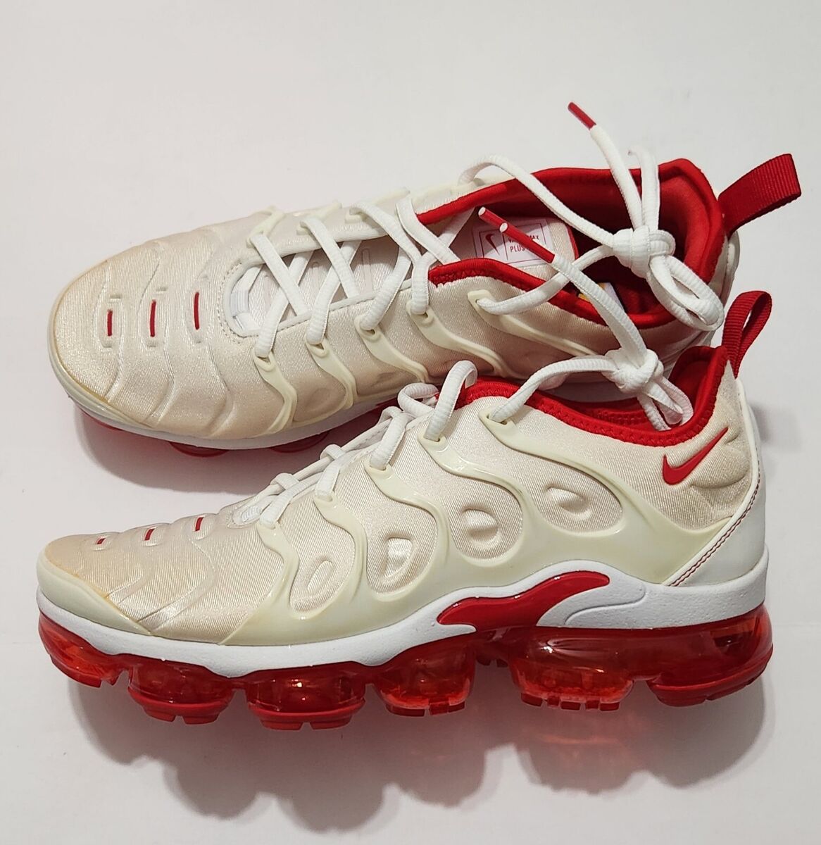 NIKE AIR VAPORMAX PLUS UNIVERSITY REDWHITE DH0279-100 MENS NIKE AIR VAPORMAX PLUS UNIVERSITY REDWHITE DH0279-100 MENS