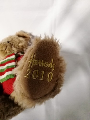 Harrods Weihnachtsbär 2010 Archie Teddybär Stofftier Plüsch rot Pullover - Bild 7 von 7