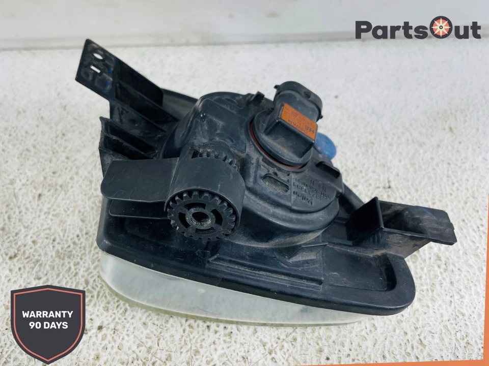 BMW 550i 2011-2015 luz antiniebla lateral izquierda 89211391 OEM Foto 4 de 4