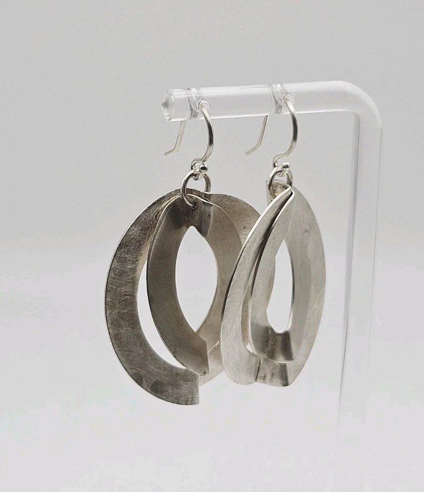 Pendientes circulares plegados oxidados de doble acabado de plata de ley Silpada retirados Foto 3 de 4