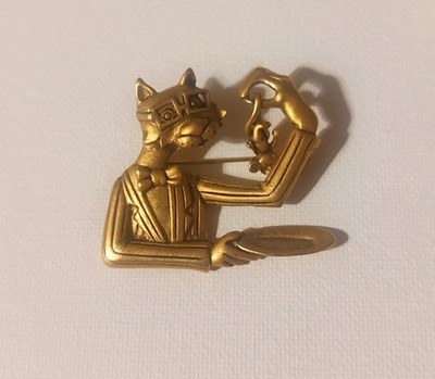 VINTAGE A.J.C. BROOCH PIN Cat Suit Glasses Dinner Plate Dangling Mouse Gold Tone
