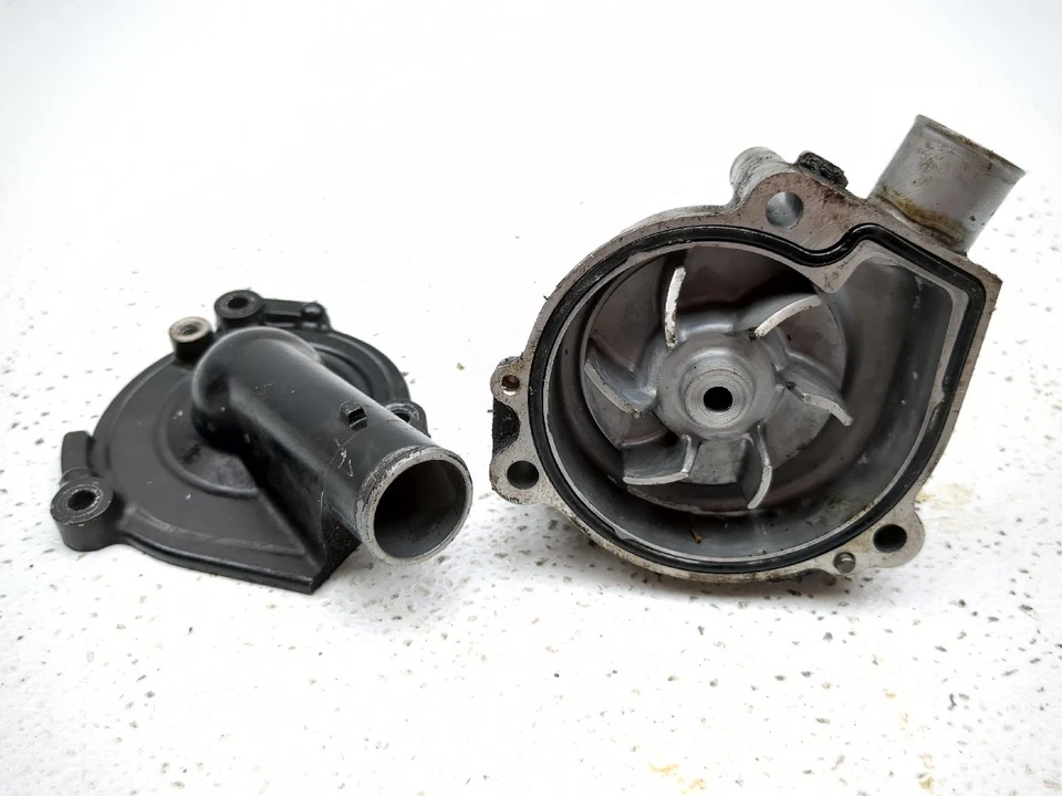 Bomba de agua motor Kawasaki Ninja ZX6R 09-12 Foto 3 de 4