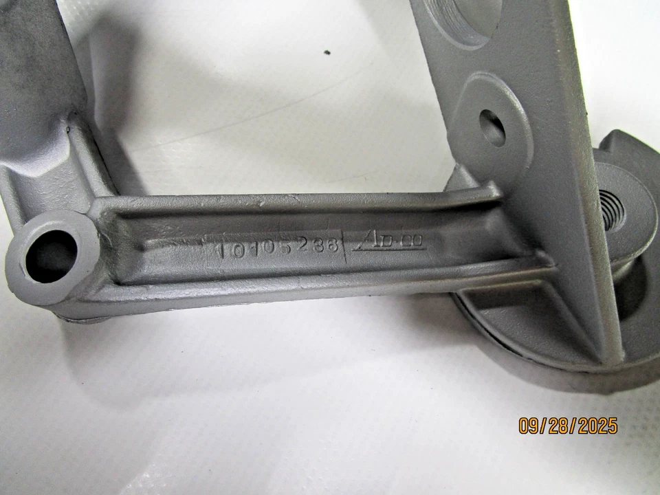 Soporte compresor de aire Chevrolet Corvette 1988-1991 Foto 2 de 4