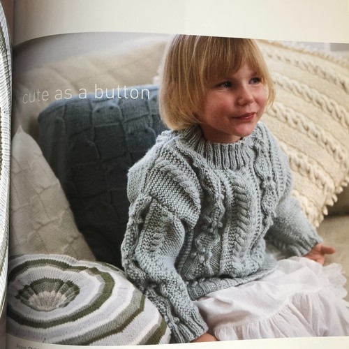 Contemporary Knitting: 32 Knitting Patterns by Jo Sharp - Picture 7 of 17
