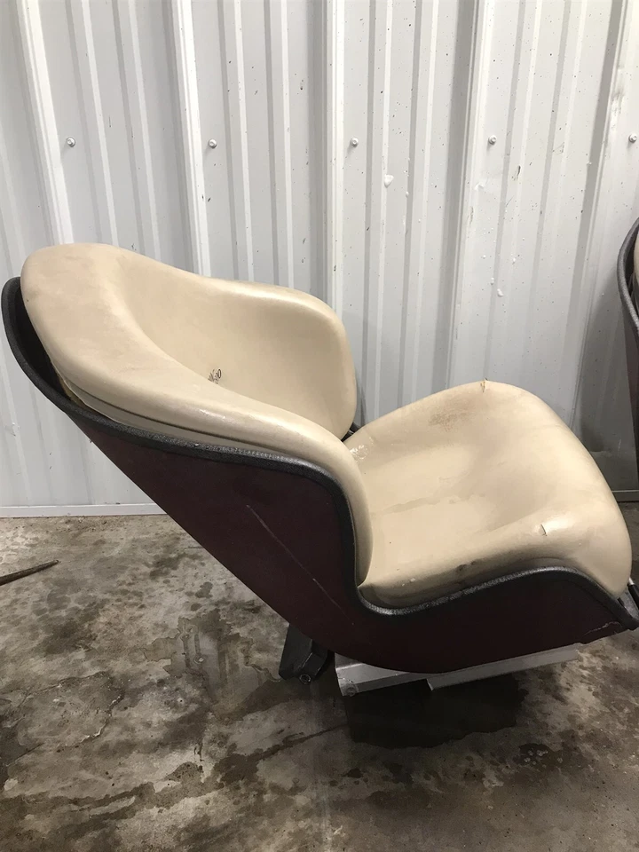 99 assentos para capitães Sea-Doo Challenger 1800 Jet Boat - Imagem 4 de 4