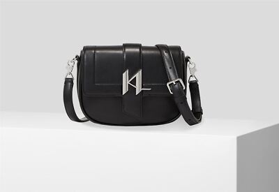 Karl Lagerfeld 225W3085 Damen K Signature Saddle Ledertasche in Schwarz