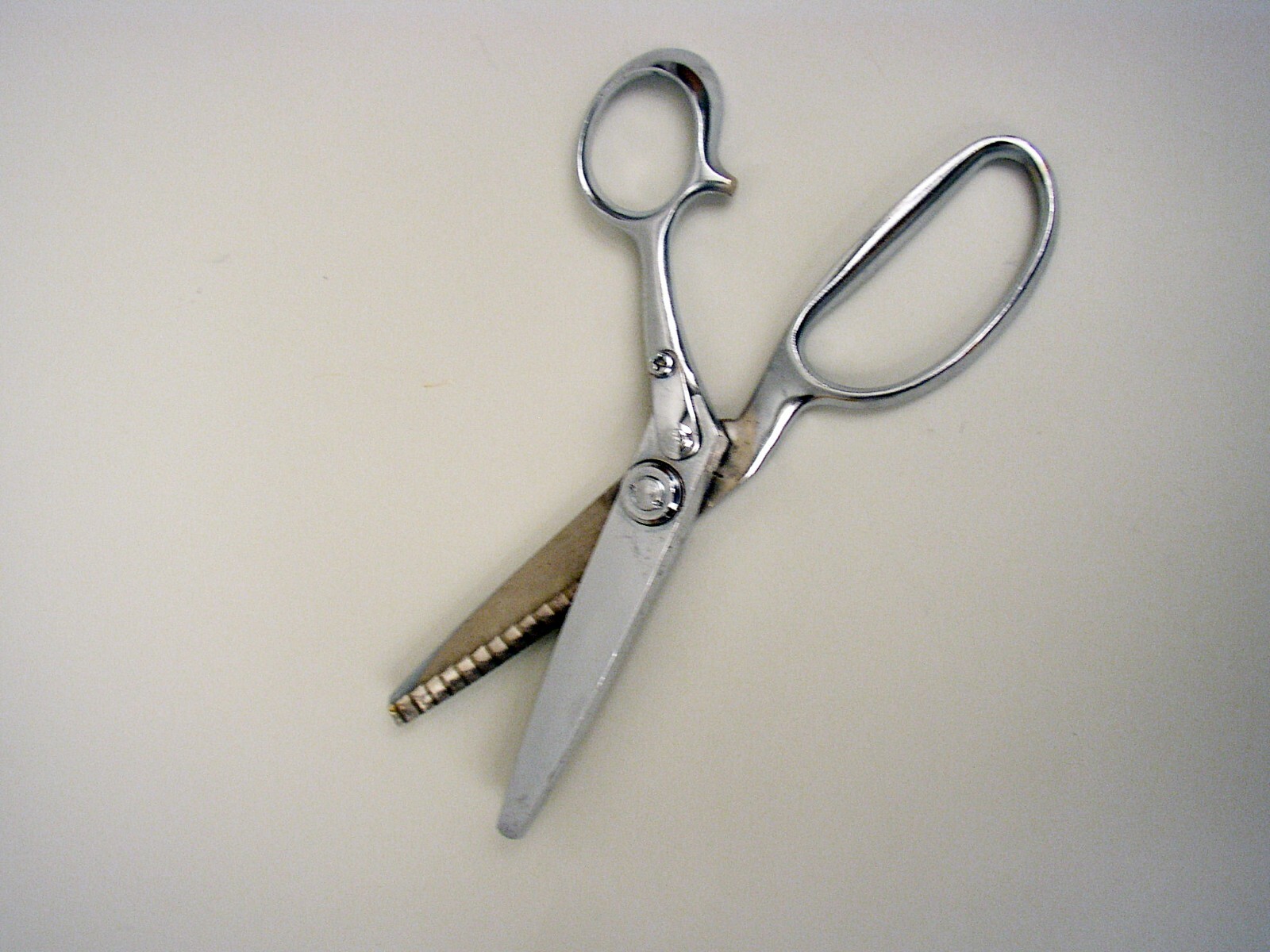 Vintage Yellow Canary Chrome Plated Pinking Shears In Box Size 8 eBay