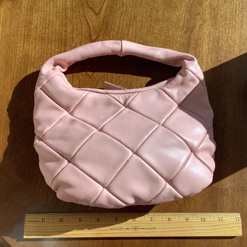 Bolsa de couro italiana FALOR Firenze 11” de largura, acolchoada macia, rosa nova sem etiquetas original. US$ 400 - Imagem 4 de 4