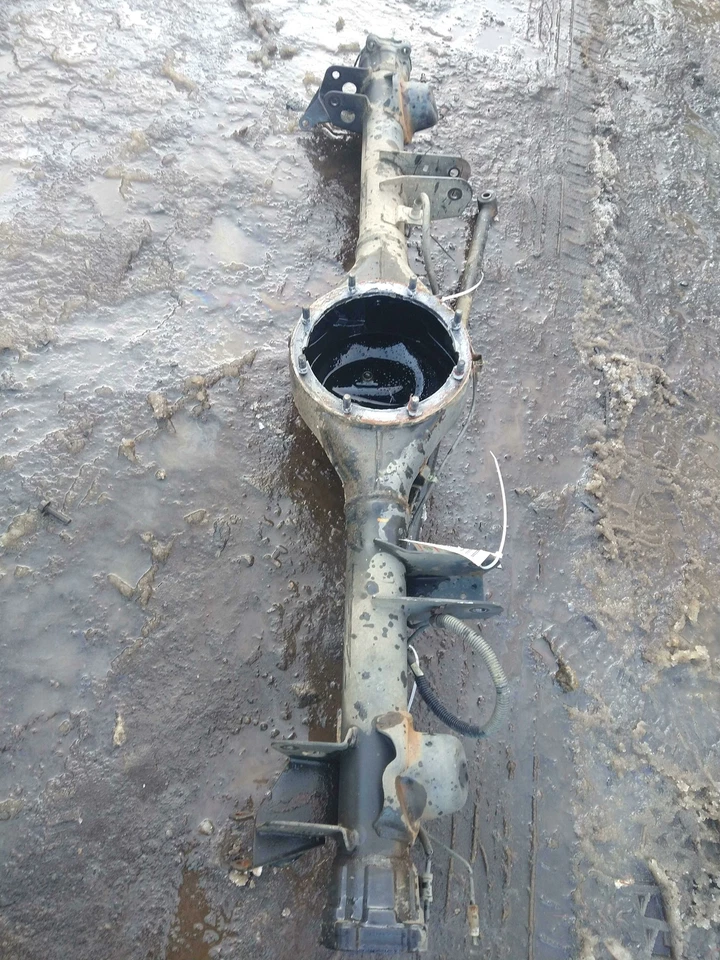 Carcasa de eje trasero Suzuki Vitara/Grand Vitara 1999-2003 con ABS OEM 4650065D70 Foto 2 de 2