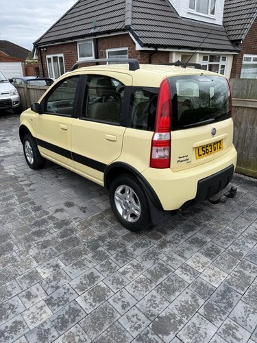 FIAT PANDA 4x4 2013 VERY LOW MILLAGE NO RESERVE BARGAIN! - Picture 1 of 14