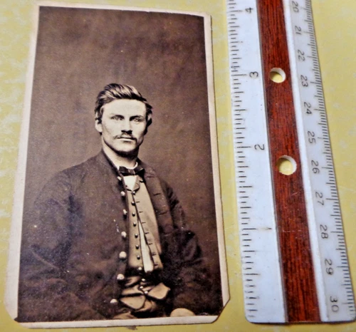 VTG ORIGINAL ANTIQUE CIVIL WAR CDV UNIDENTIFIED UNION SOLDIER PHOTOGRAPH