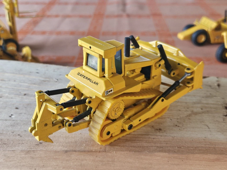 JOAL COMPACT 1:50 CATERPILLAR Pala Cingolata Dozer With Ripper CAT D10 REF. 220 - Immagine 3 di 4