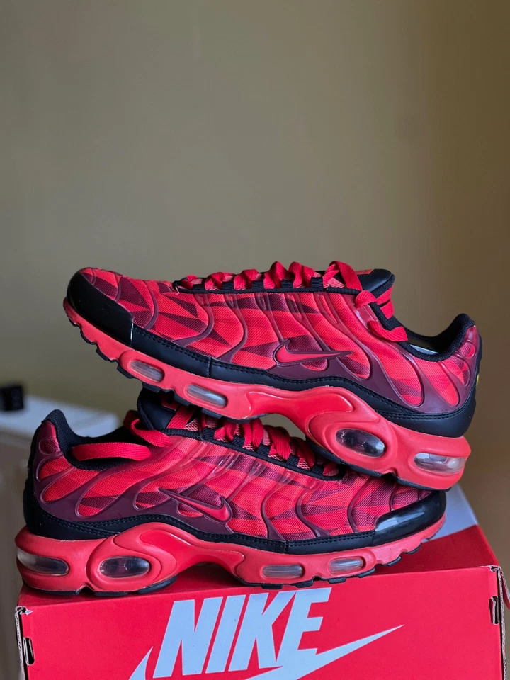Nike Air Max Plus Tn Shatters red 44.5 10.5  Supreme requin tuned OG Bw - Photo 2/4