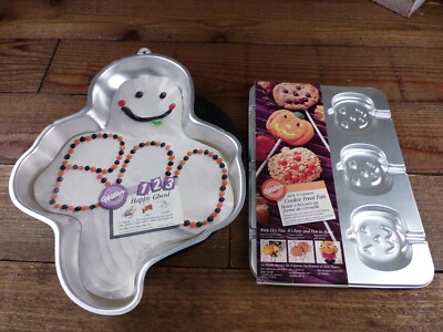 Happy Ghost Vintage 1990 WILTON 2105-9494 & 1995 Jack-O-Lantern 2105-8100 Molds