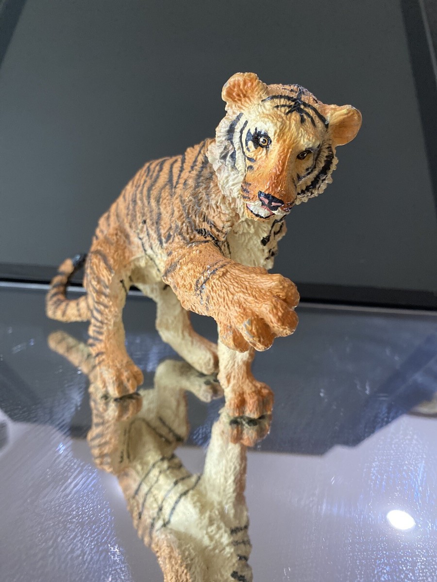 Vintage Safari LTD Vanishing Orange Siberian Tiger 8.5