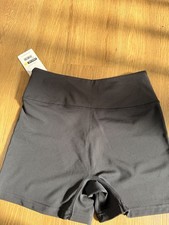 Women’s Best Black seamless gym shorts