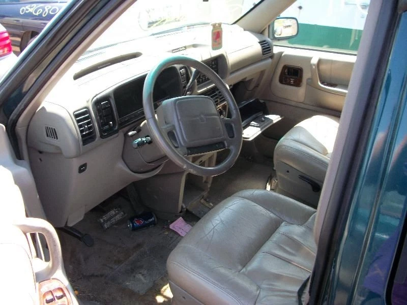 Luz trasera derecha pasajero para 91-95 TOWN & COUNTRY 1061666 Foto 3 de 4