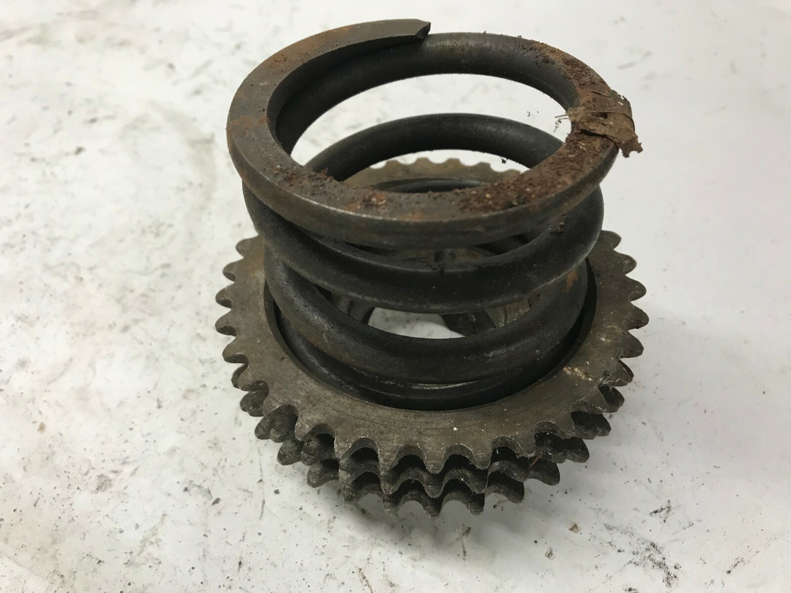 HarleyDavidson Ironhead Sportster Primary Compensator Sprocket Spring 4027367 eBay