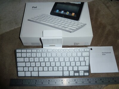 APPLE IPAD ORIGINAL UK TASTATUR DOCK DESKTOP DOCKINGSTATION HALTERUNG A1359 LADEN