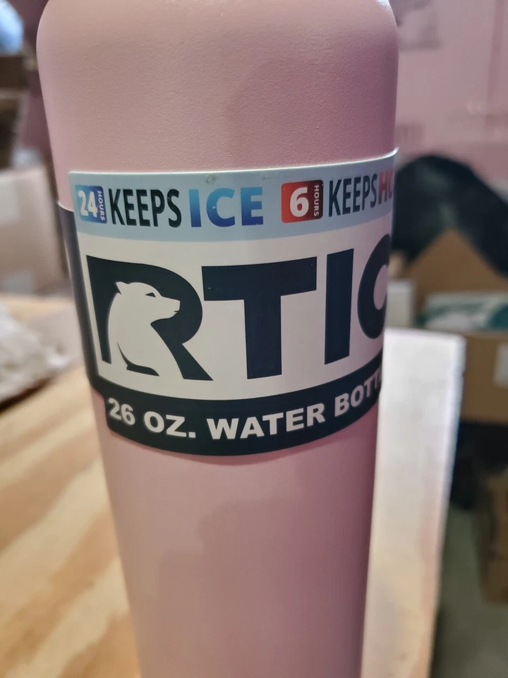 Botella de agua aislada al vacío RTIC 26 oz, acero inoxidable metal Foto 2 de 2
