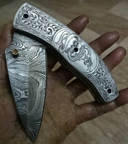 Custom Handmade Damascus Blade Skull Hand Engrave Pocket Folding Knife W/Sheath - Picture 3 of 5