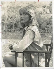 1984 Press Photo Maud Adams portrays an anthropologist in "Nairobi Affair"