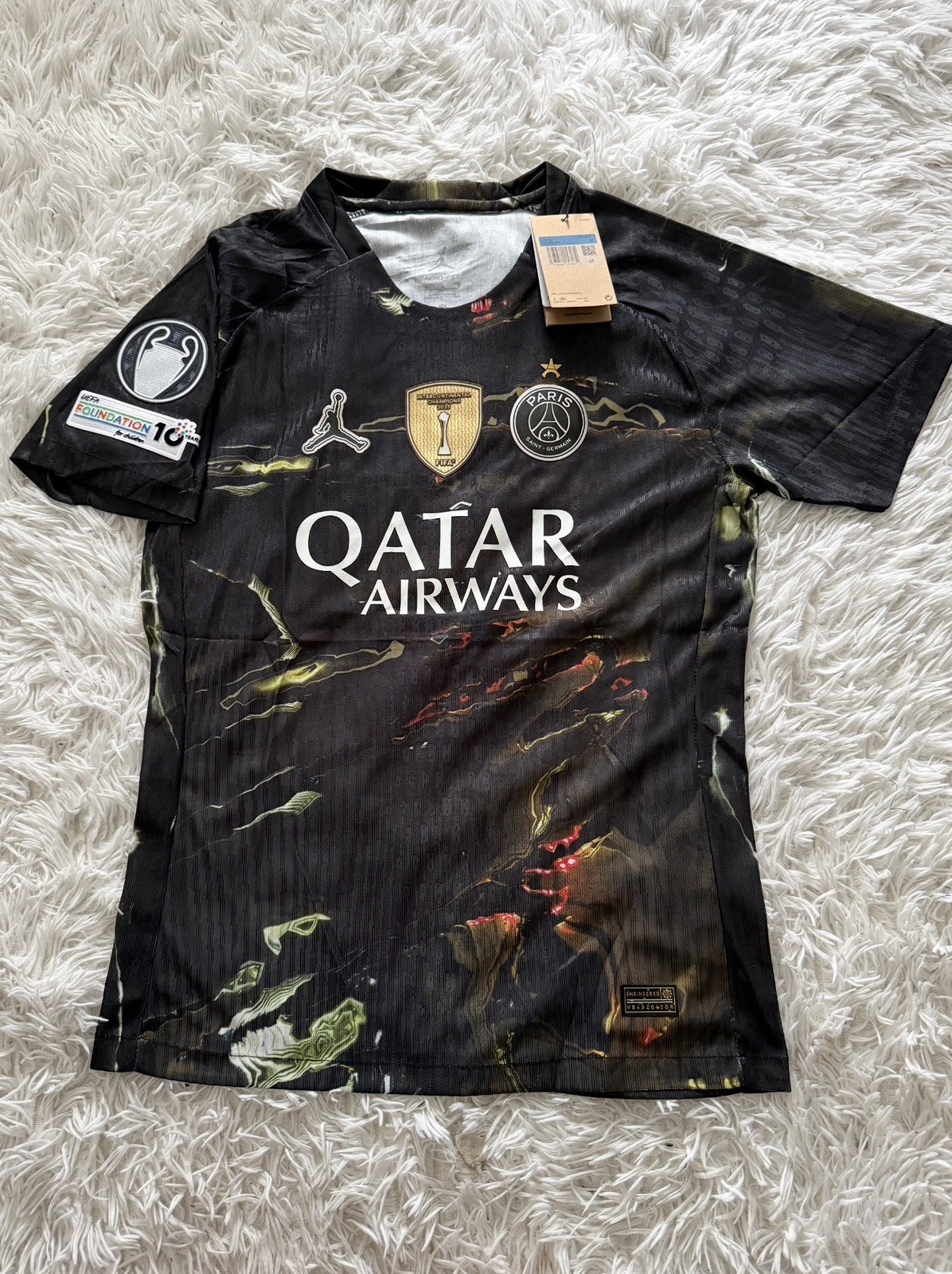 Maillot du PSG Night Édition vêtement football collector noir taille S pour supporter